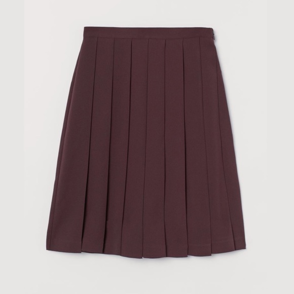 Pleated skirt